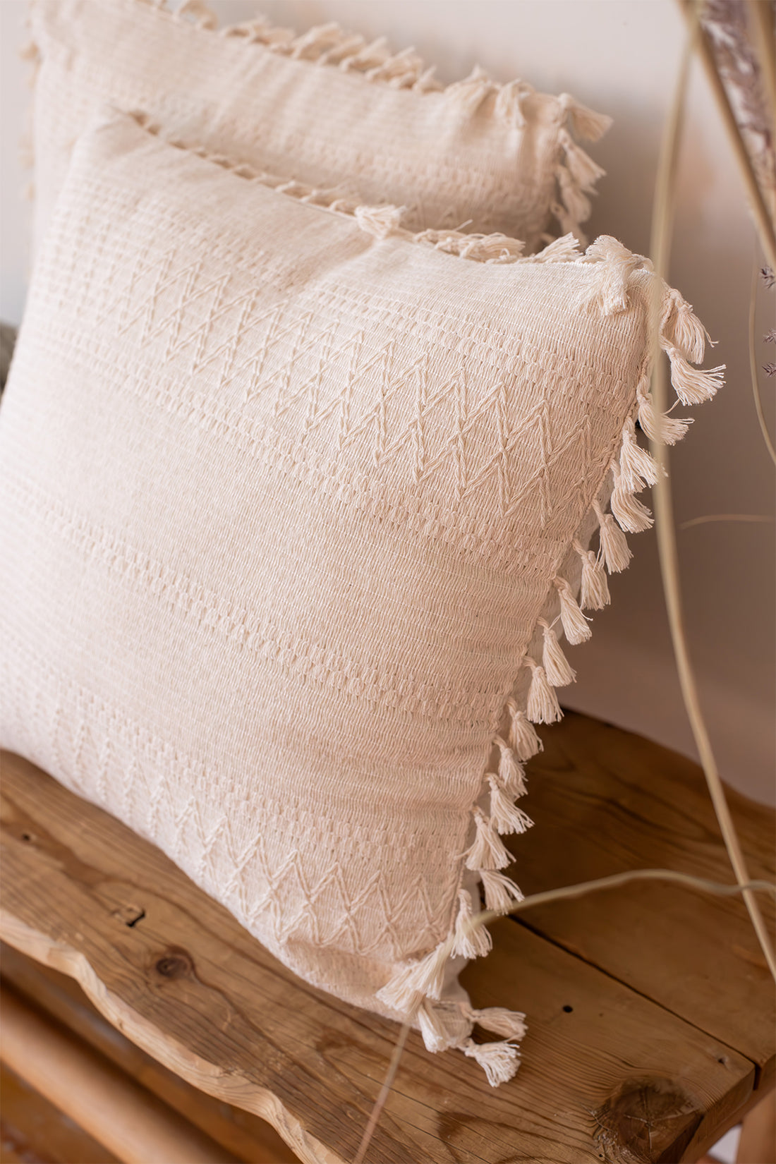 Özel Tasarım Otantik Pamuk Dantel Ponponlu İkili Kırlent Kılıfı 43x43 cm