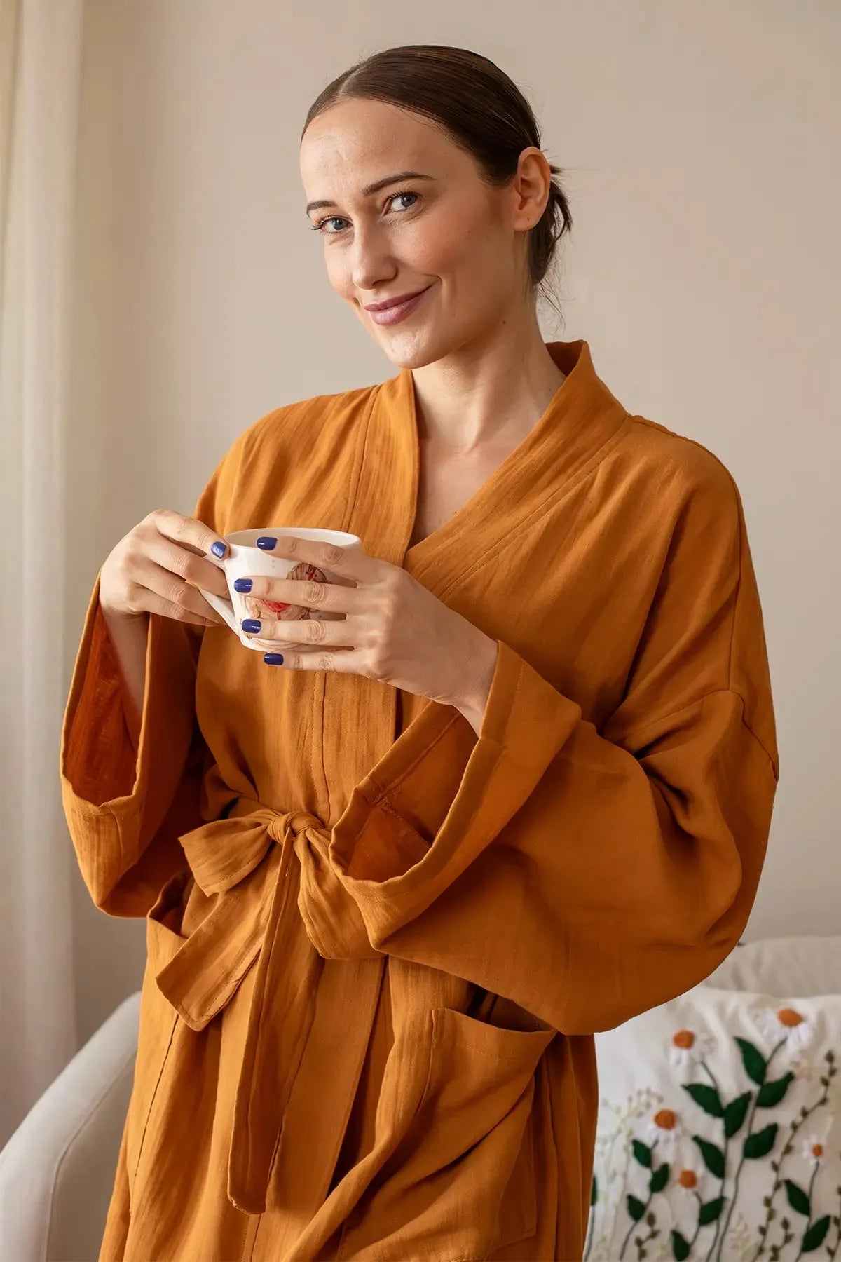 Karamel 2 kat müslin kimono bornoz, kumaş dokusu yakın çekim – %100 Denizli pamuğu, OEKO-TEX, VivaMaison
