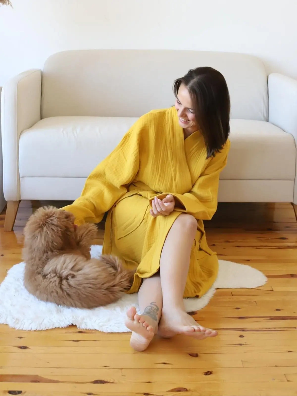 Hardal muslin kimono bornoz geniş kol ve yaka kesimi detayı