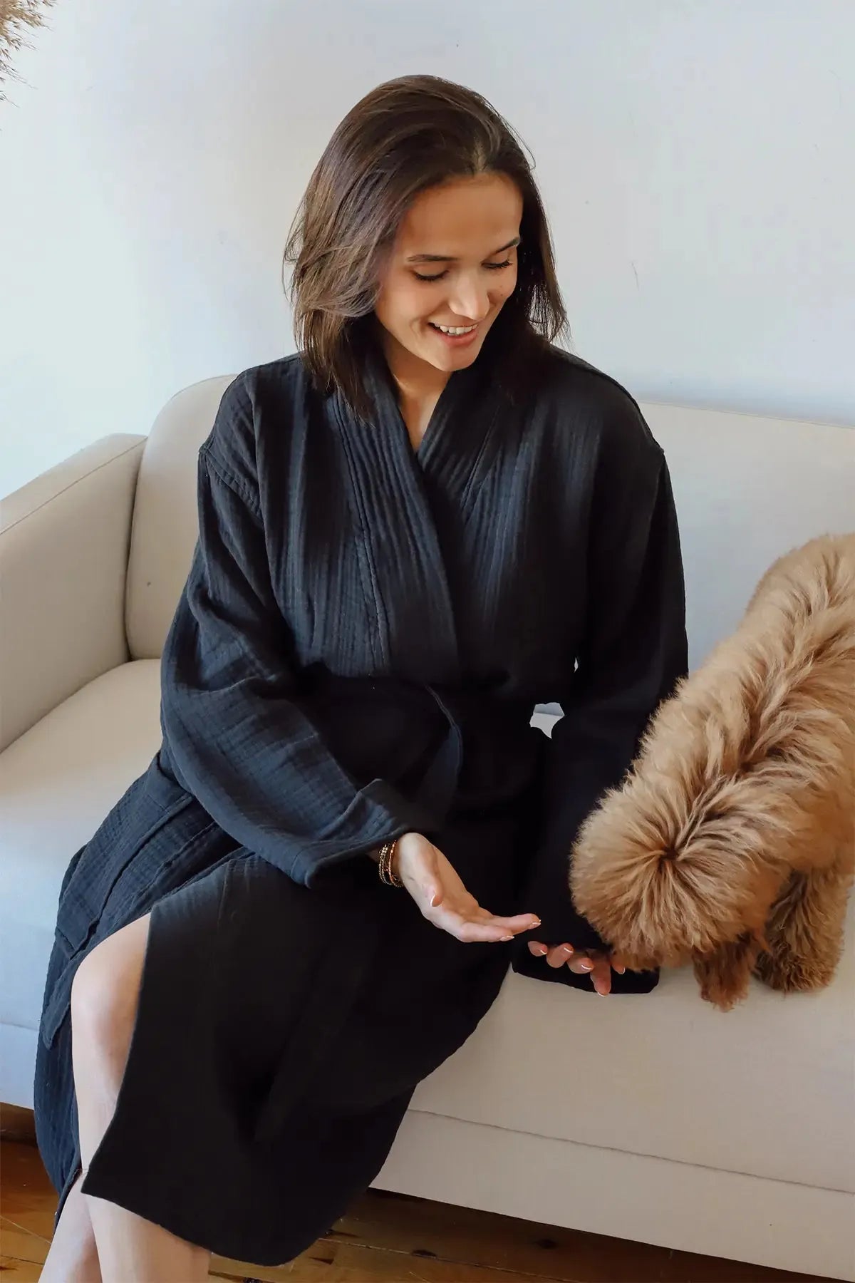 Siyah 4 kat müslin kimono bornoz, kumaş dokusu yakın çekim – %100 Denizli pamuğu, OEKO-TEX, VivaMaison