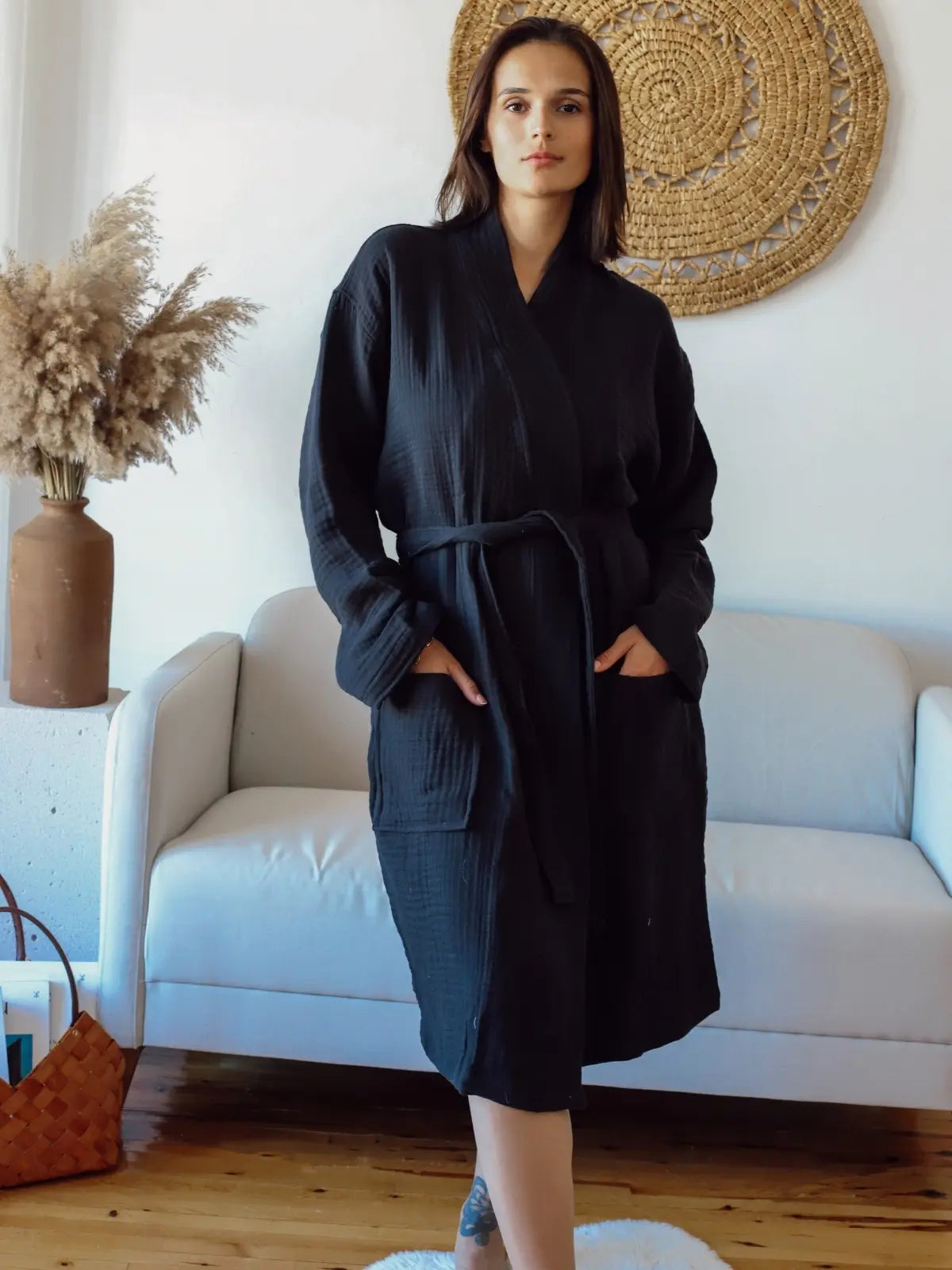 Siyah %100 pamuk 4 kat muslin kimono bornoz ön görünüm