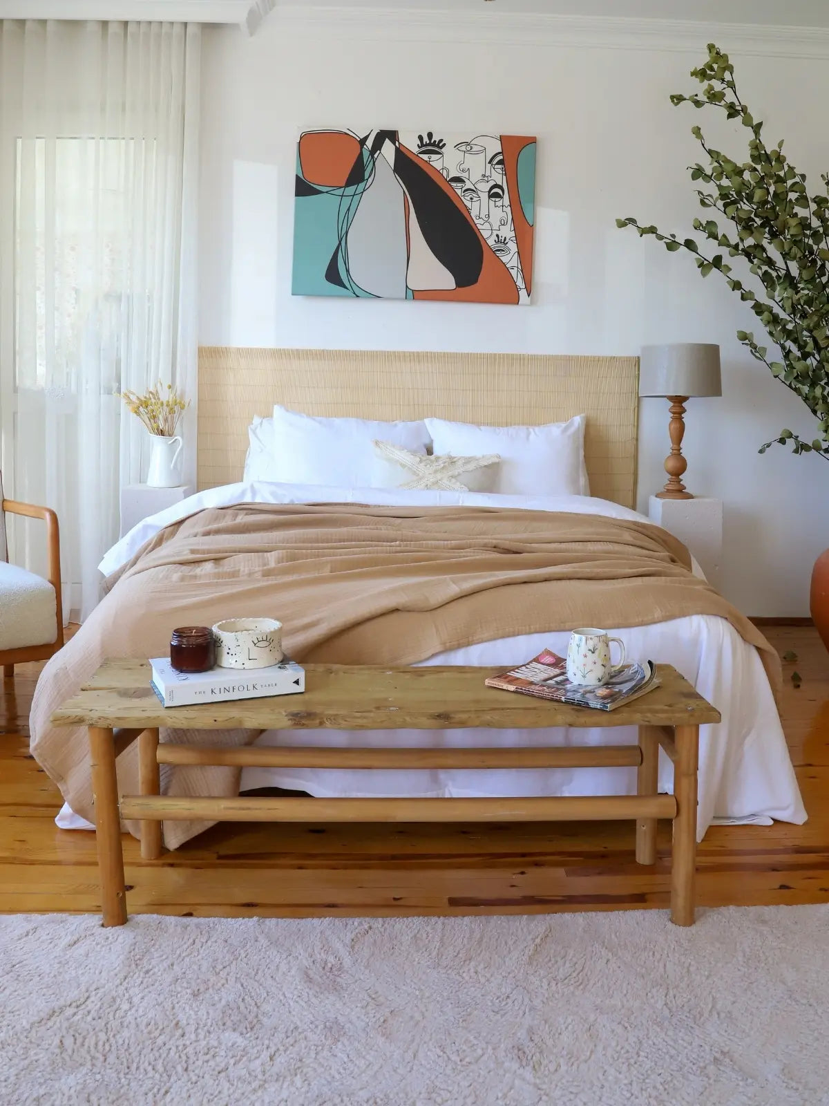 Açık kahve 4 kat muslin saçaksız yatak örtüsü çift kişilik yatak üstü görünüm