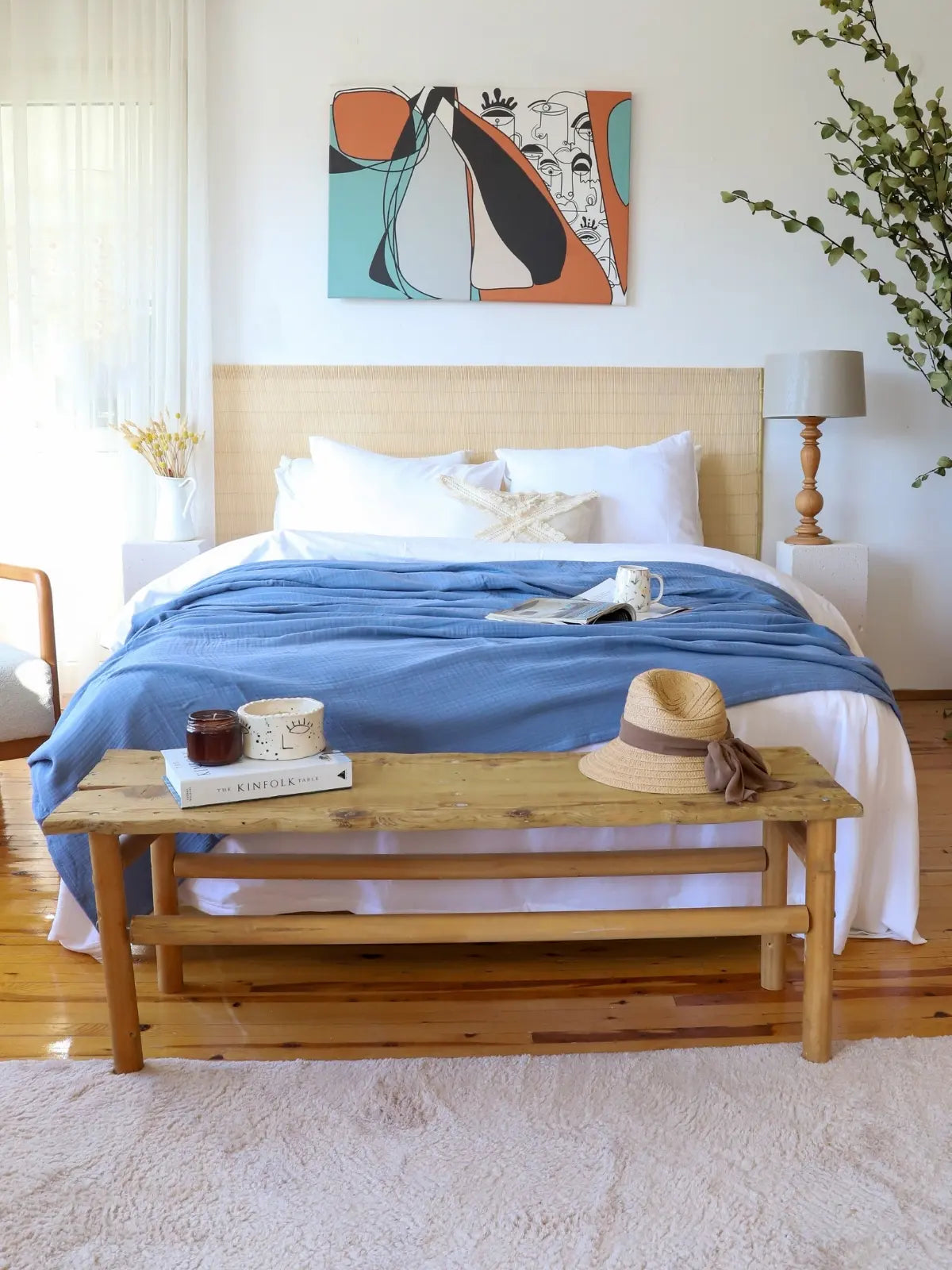 İndigo mavi 4 kat muslin saçaksız yatak örtüsü çift kişilik yatak üstü görünüm