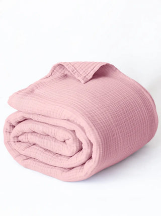 Pembe muslin saçaksız pike katlanmış halde düz kenar detayı