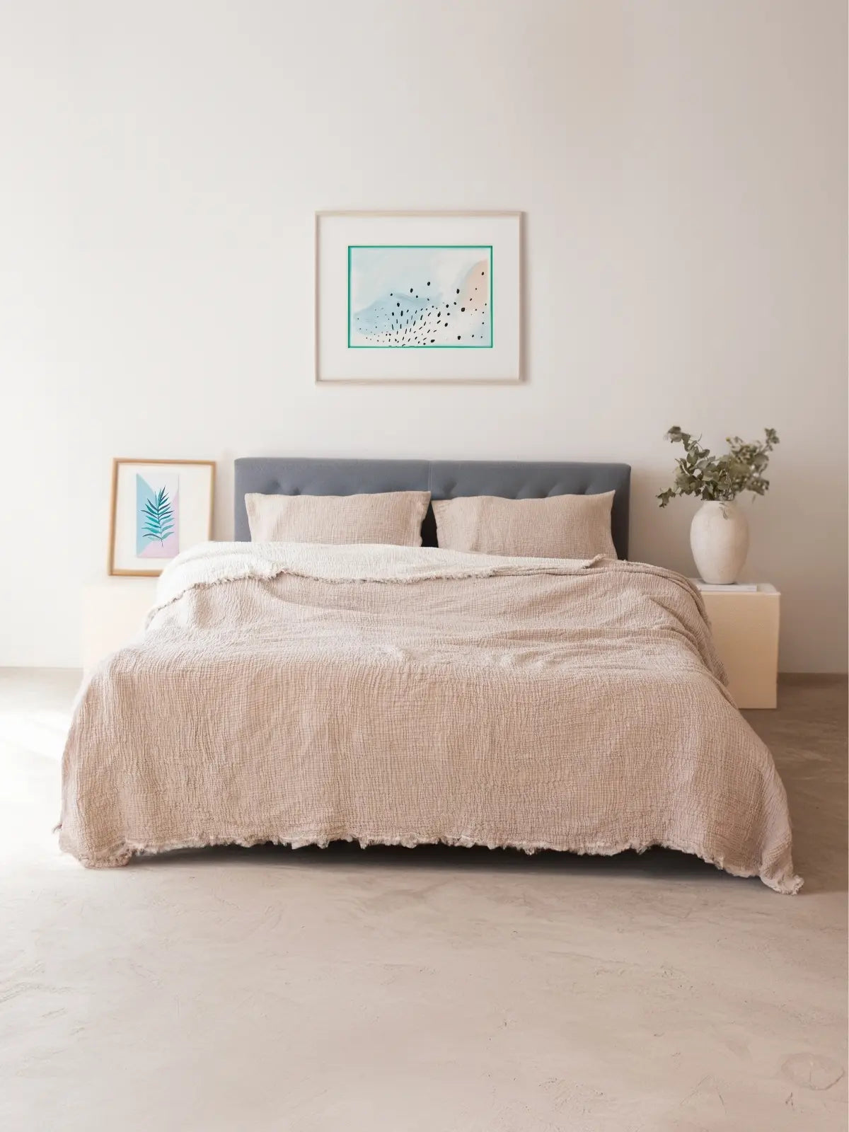 Açık kahve muslin pike yatak odası genel görünüm rustik dekor