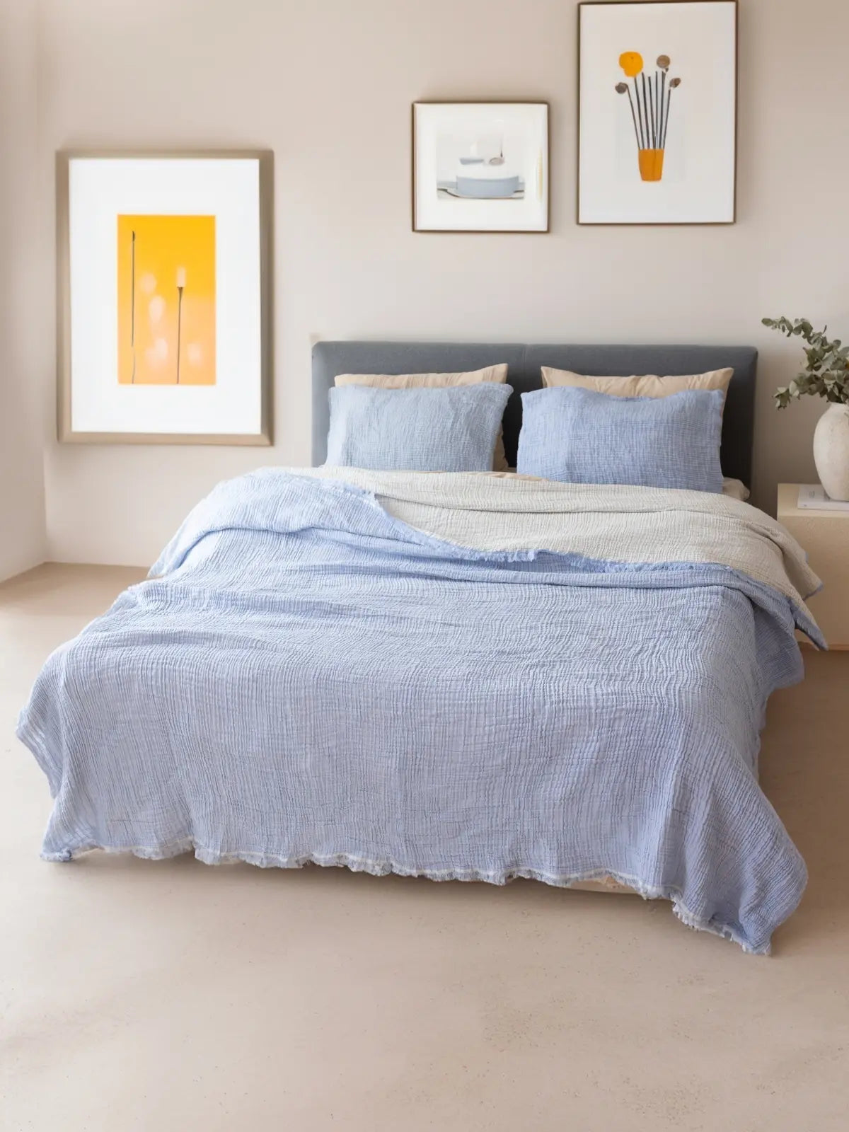 Bebe mavisi 4 kat muslin yatak örtüsü çift kişilik yatak üstü görünüm