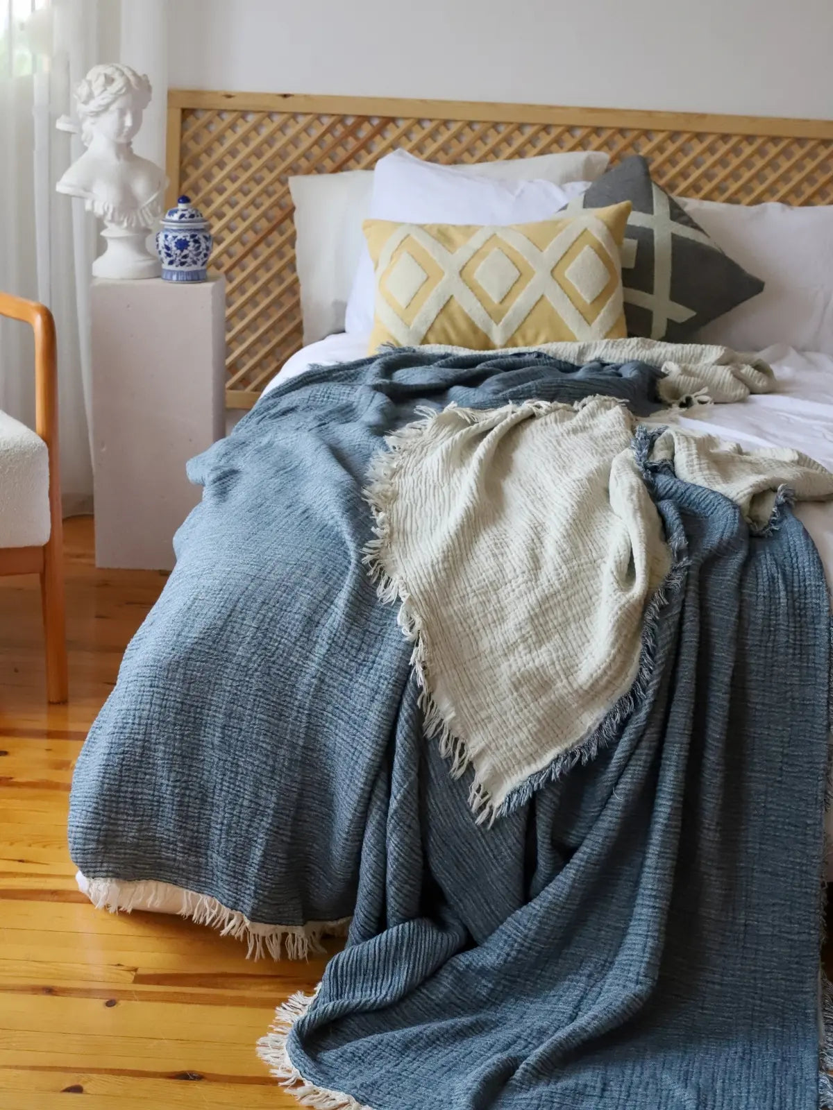 İndigo mavi iplik boya yatak örtüsü birinci yüz görünümü