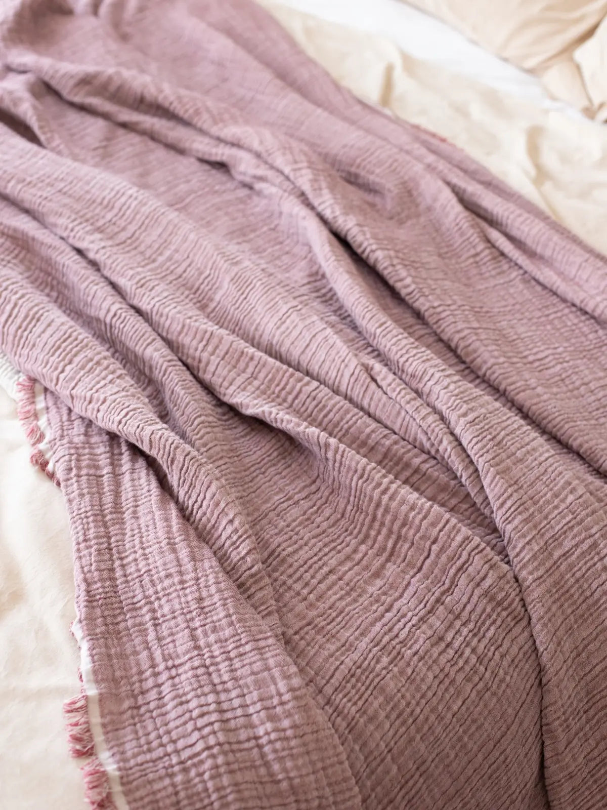 Mürdüm 4 kat muslin pike dalgalı döküm görünümü