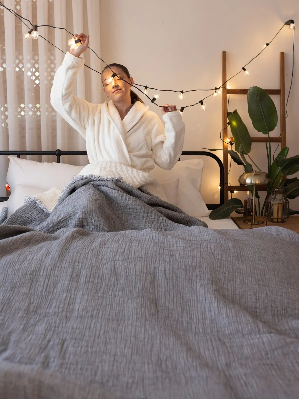 Koyu gri muslin yorgan kumaş dokusu yakın çekim