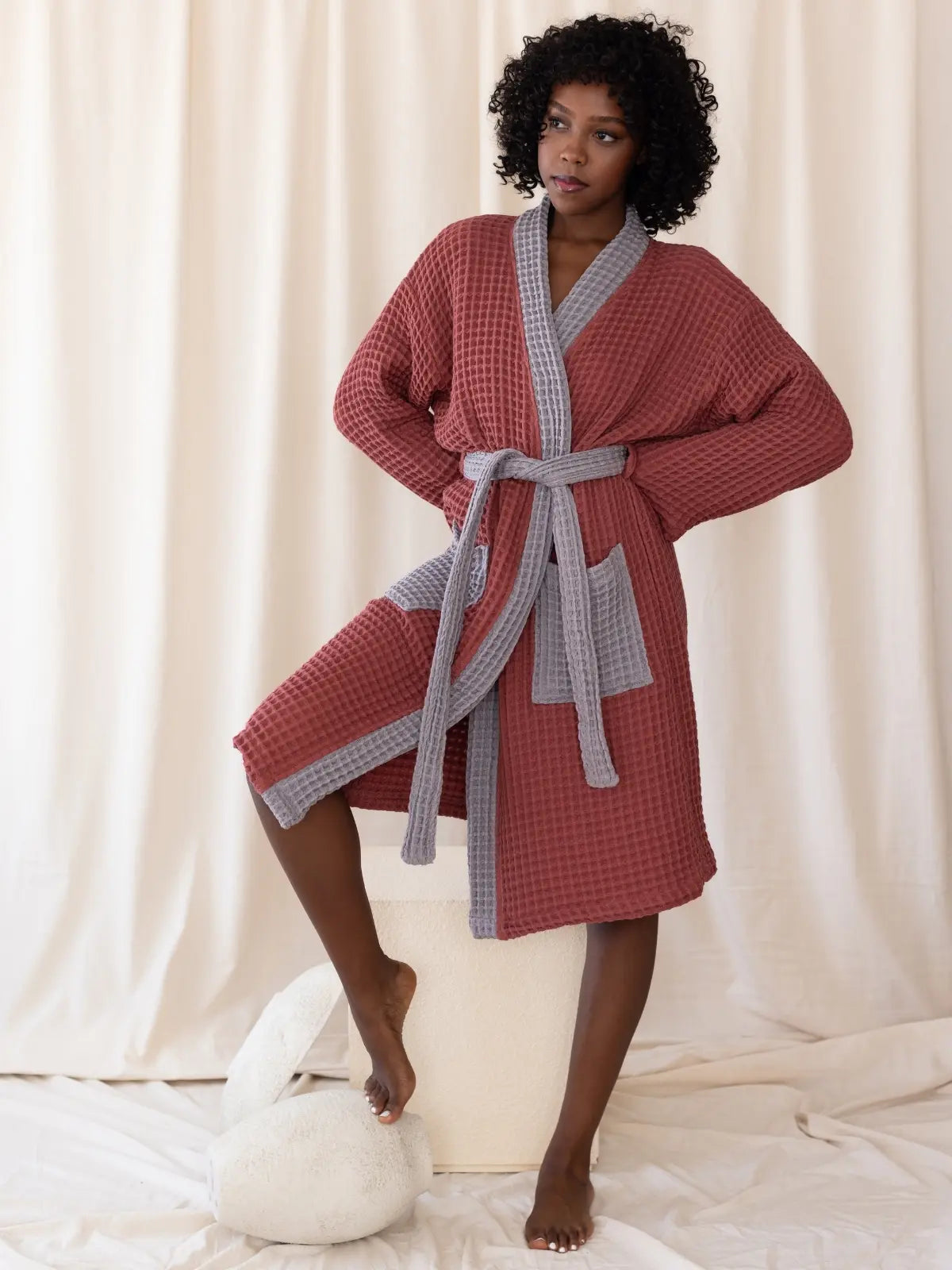 Bordo gri çift renk waffle pike kimono bornoz ön görünüm