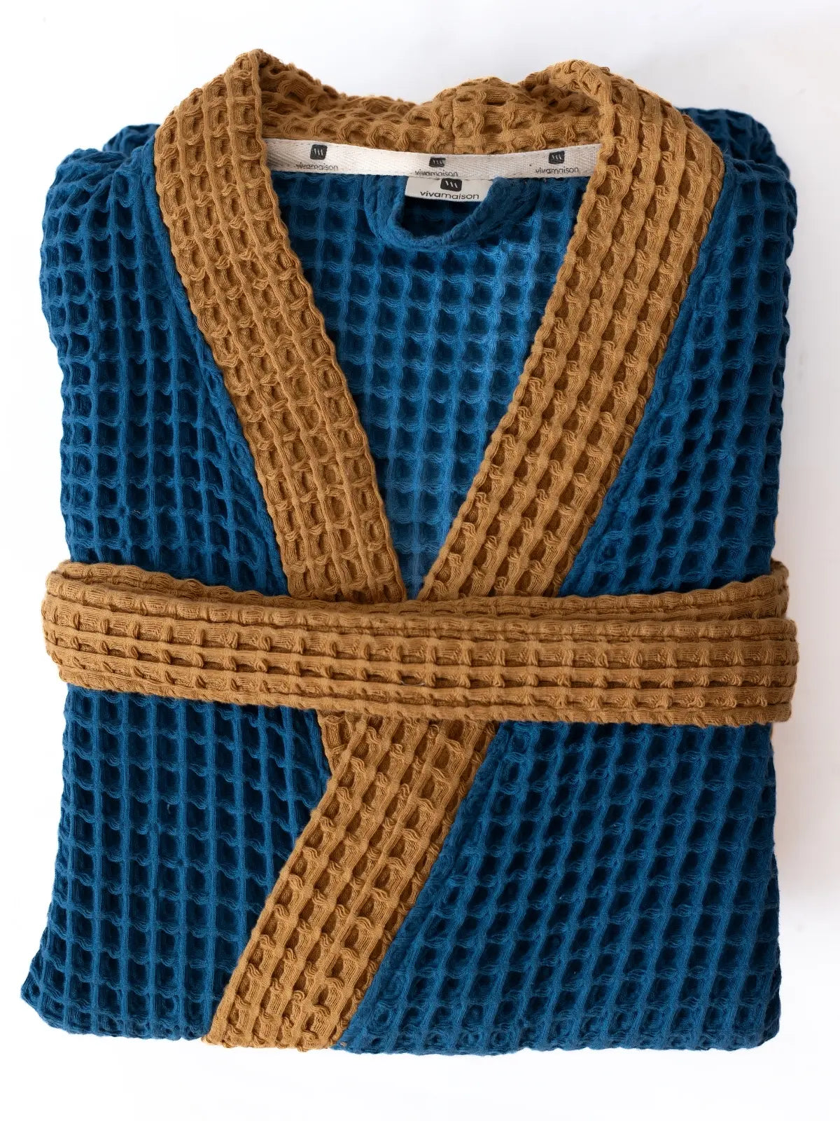 İndigo karamel waffle pike bornoz kontrastlı kimono yaka detayı