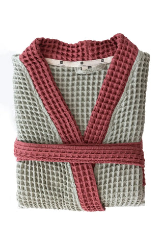 Adaçayı Yeşili - Bordo çift renk waffle pike kimono bornoz, katlanmış görünüm – kontrast yaka, kuşak ve cep; %100 Türk pamuğu, OEKO-TEX, VivaMaison