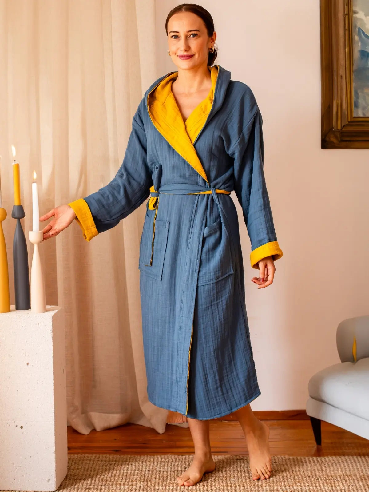 Çift yönlü muslin kimono bornoz katlanmış halde iki renk görünümü