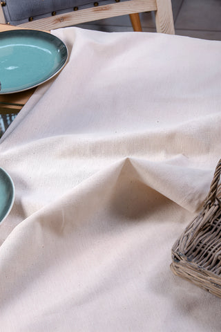 Naturel düz ham keten runner 152x42 cm, üstten sofra düzeni, tabaklarla – Denizli, VivaMaison