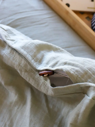 Adaçayı Yeşili crinkle müslin nevresim takımı, kırışık kumaş dokusu yakın çekim – %100 pamuk, OEKO-TEX, VivaMaison