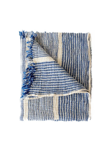 Mavi çizgili %100 pamuk muslin peştemal düz serili görünüm