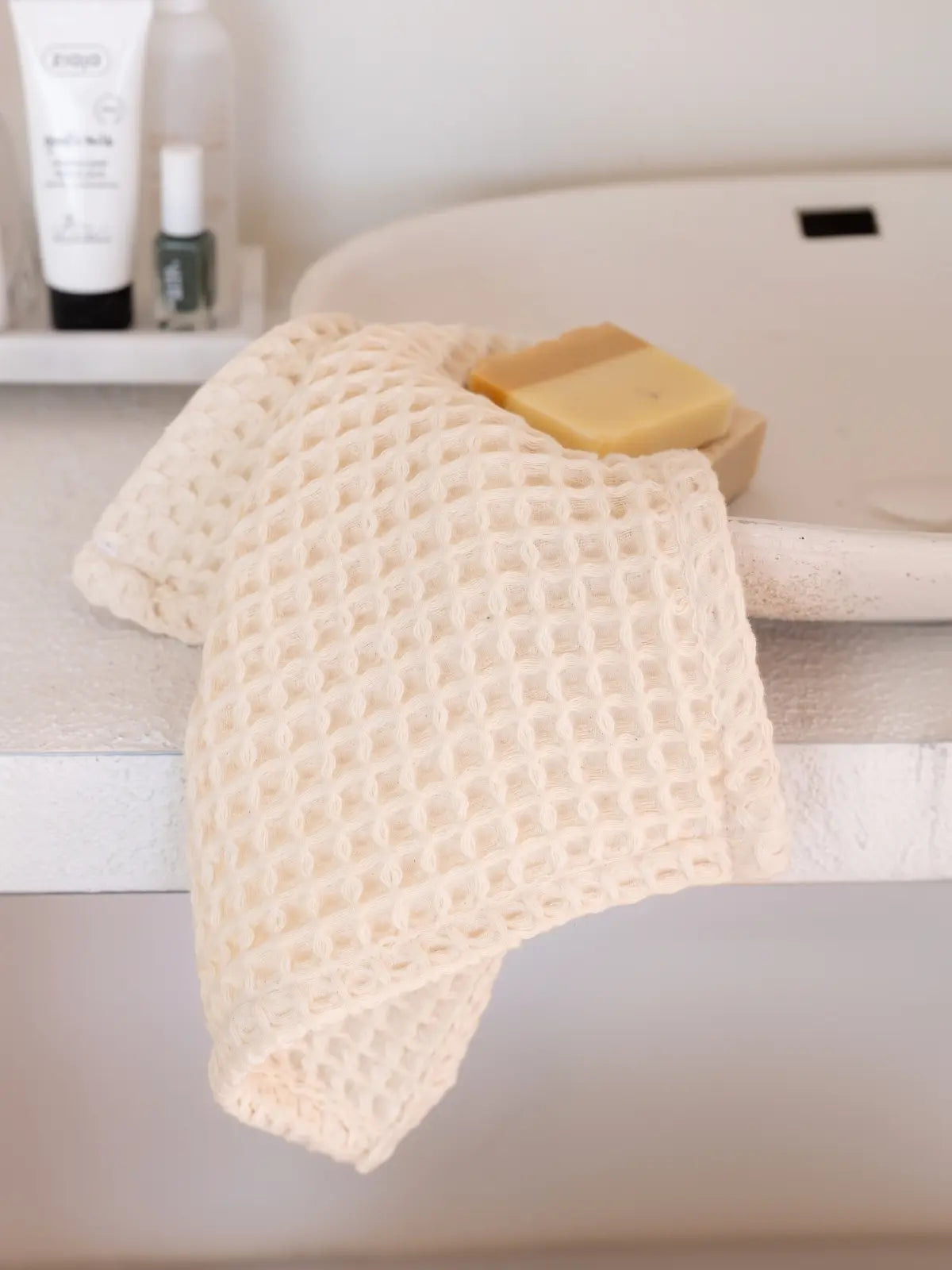 Natural pamuklu waffle havlu ham renk katlı görünüm