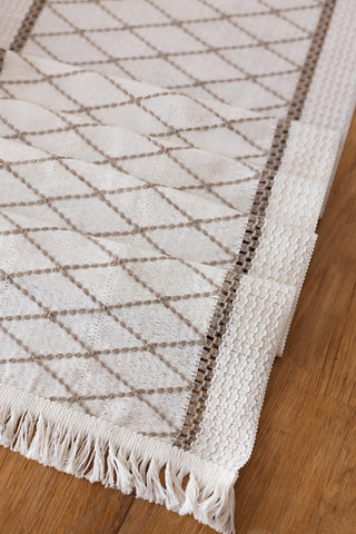 Kahve Elmas desen pamuk dantel runner 35x145 cm, desen ve saçak yakın çekim – Denizli, VivaMaison