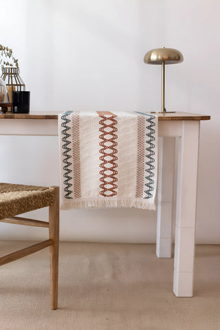 Renkli Hasır desen pamuk dantel runner 35x145 cm, konsol üzerinde – Denizli, VivaMaison