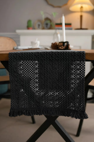 Antrasit File pamuk dantel runner 35x145 cm, masa ucundan sarkan, önden – Denizli, VivaMaison