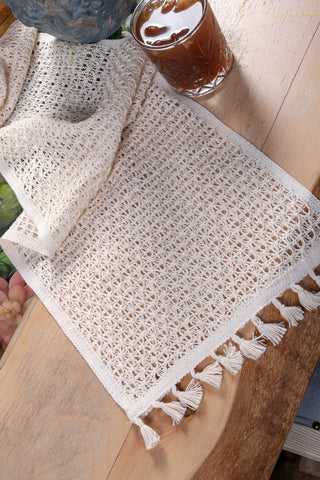 Krem Komple Dantel pamuk dantel runner 30x150 cm, masa köşesinde püsküllü uç – Denizli, VivaMaison