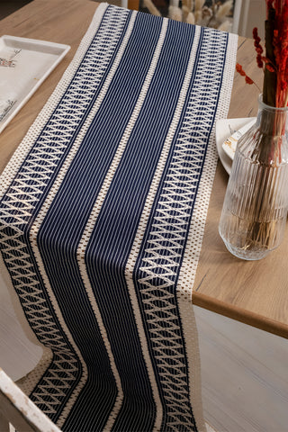 Lacivert Zikzak pamuk dantel runner 35x145 cm, masada boydan yakın – Denizli, VivaMaison