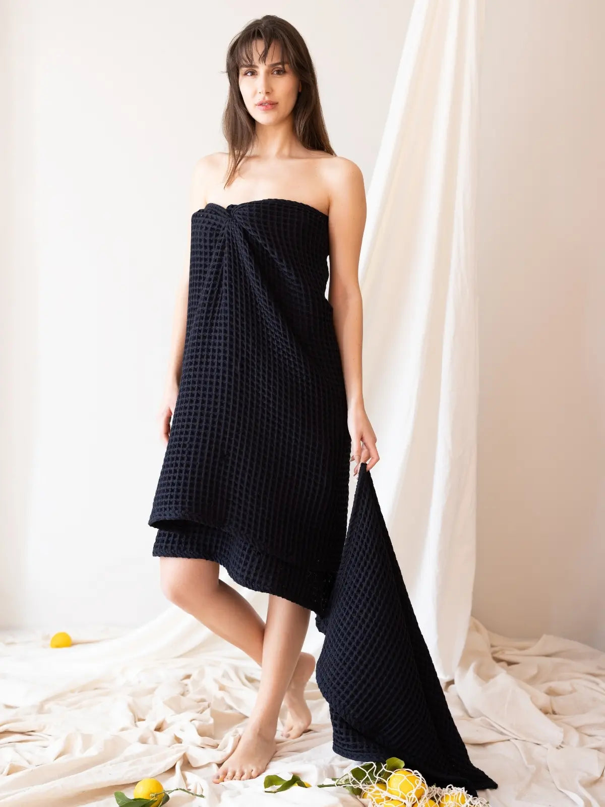 Siyah waffle petek dokuma banyo havlusu seti genel görünüm