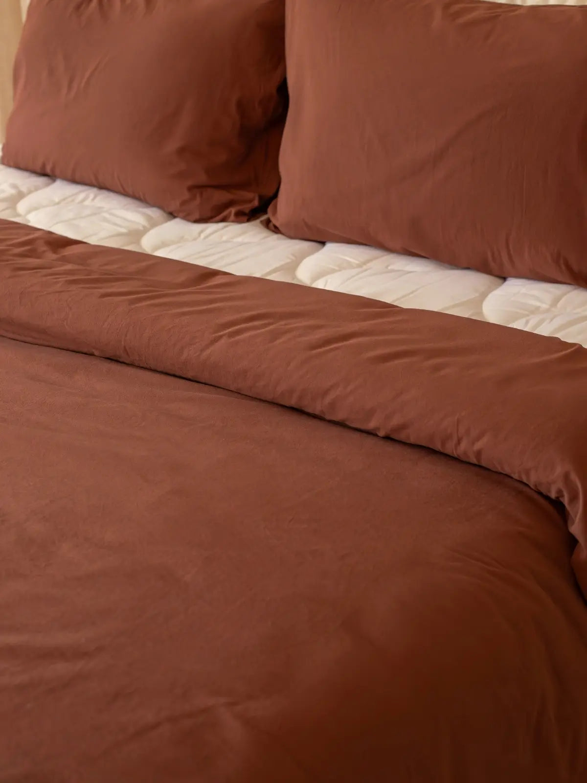 Kahverengi yıkanmış keten nevresim kumaş dokusu detay çekim