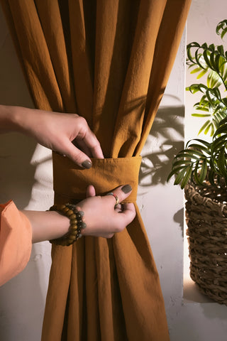 Terracotta stonewashed pamuk perde, bağlama detay – el dokuması, Denizli, VivaMaison