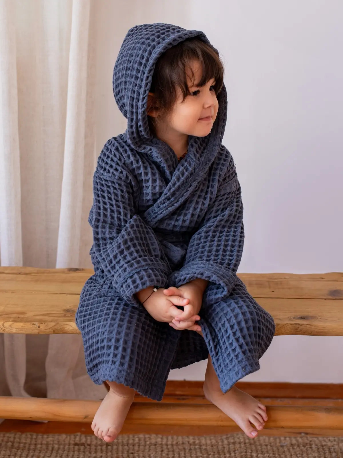 Antrasit waffle pike kapüşonlu çocuk bornozu oturan çocuk model