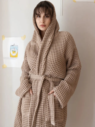 Kahve %100 pamuk waffle pike kapüşonlu bornoz ön görünüm