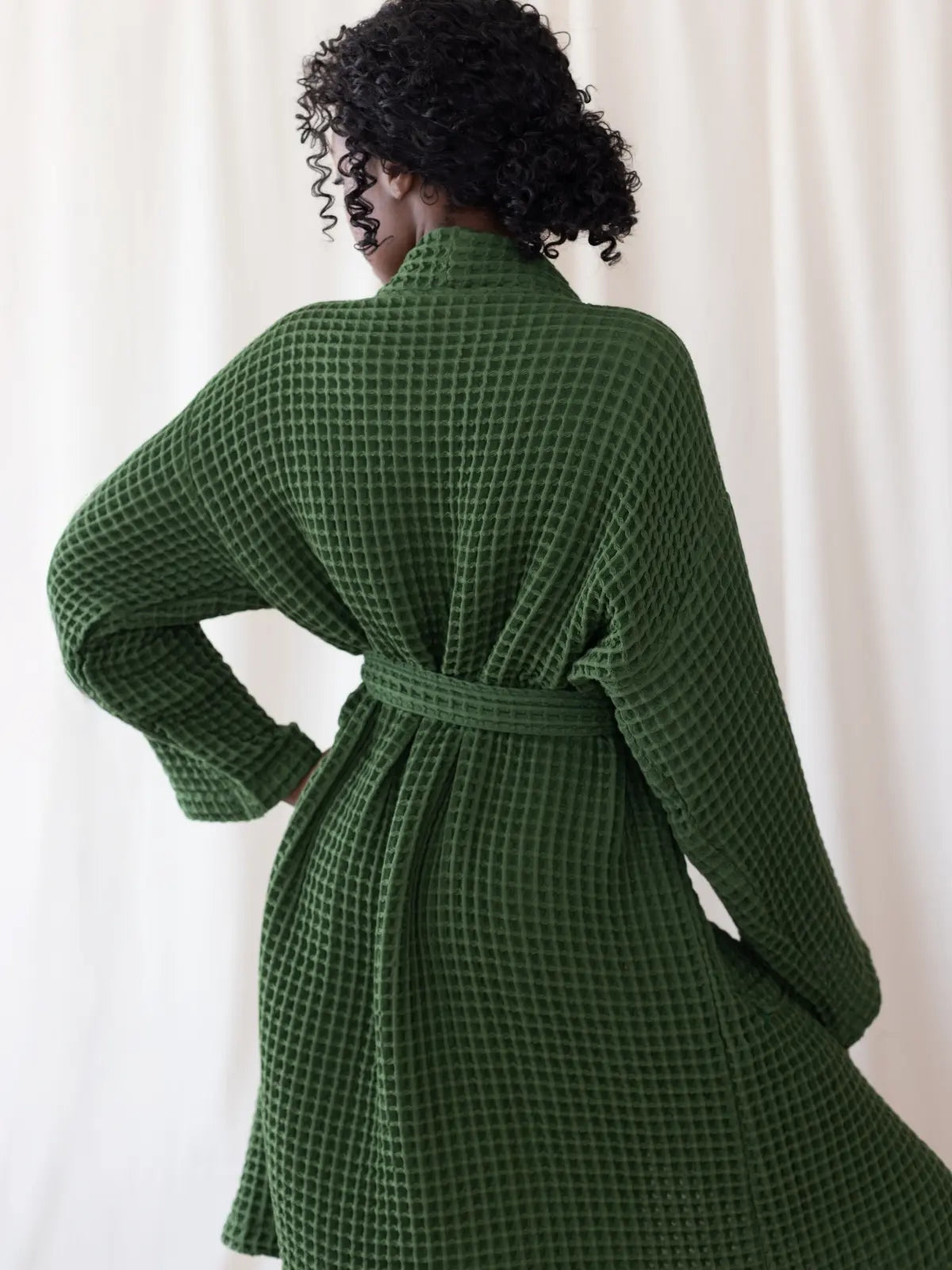 Koyu yeşil waffle pike kimono bornoz arka görünüm sırt detayı
