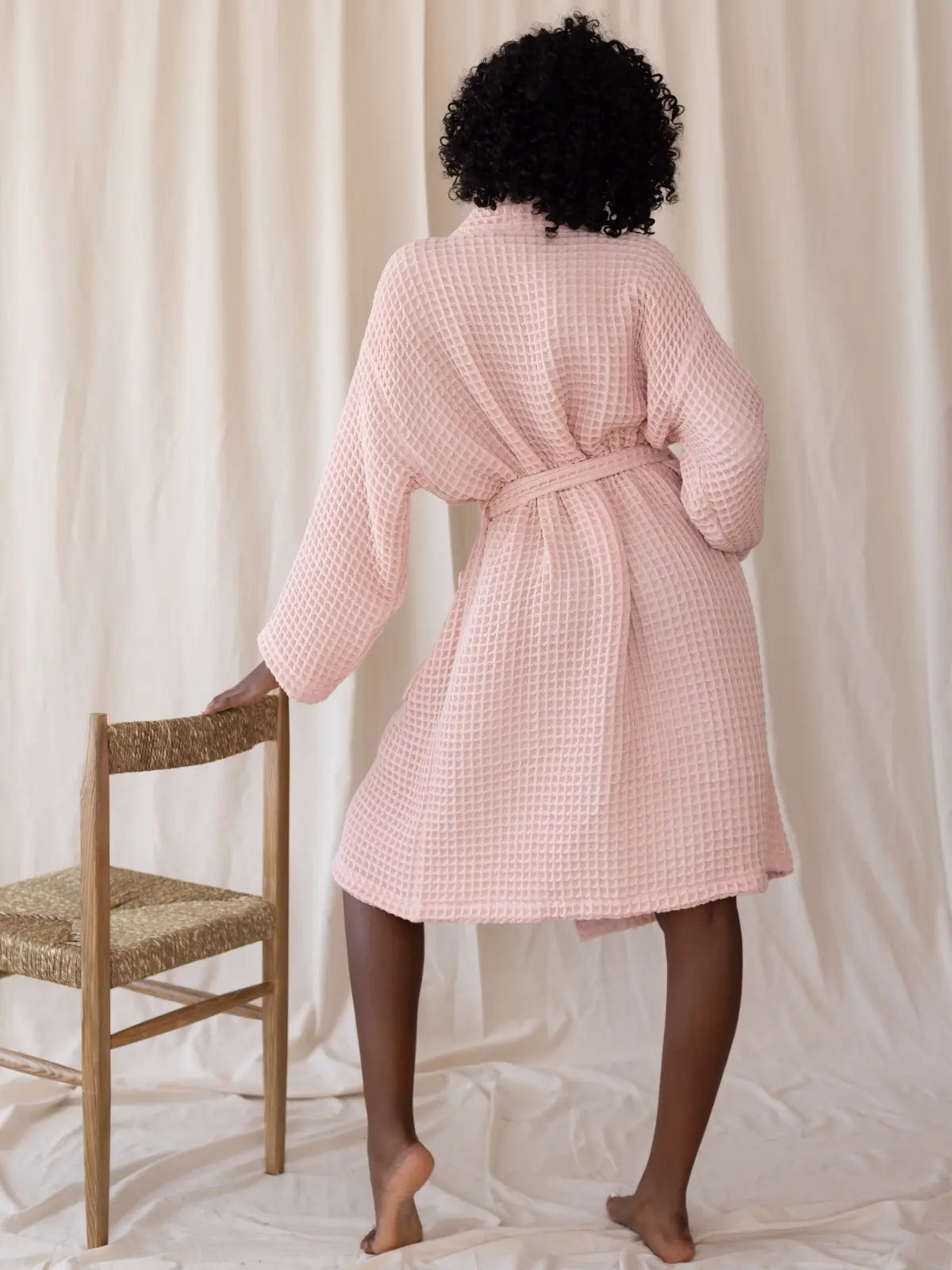 Pembe waffle pike kimono bornoz arka görünüm sırt detayı