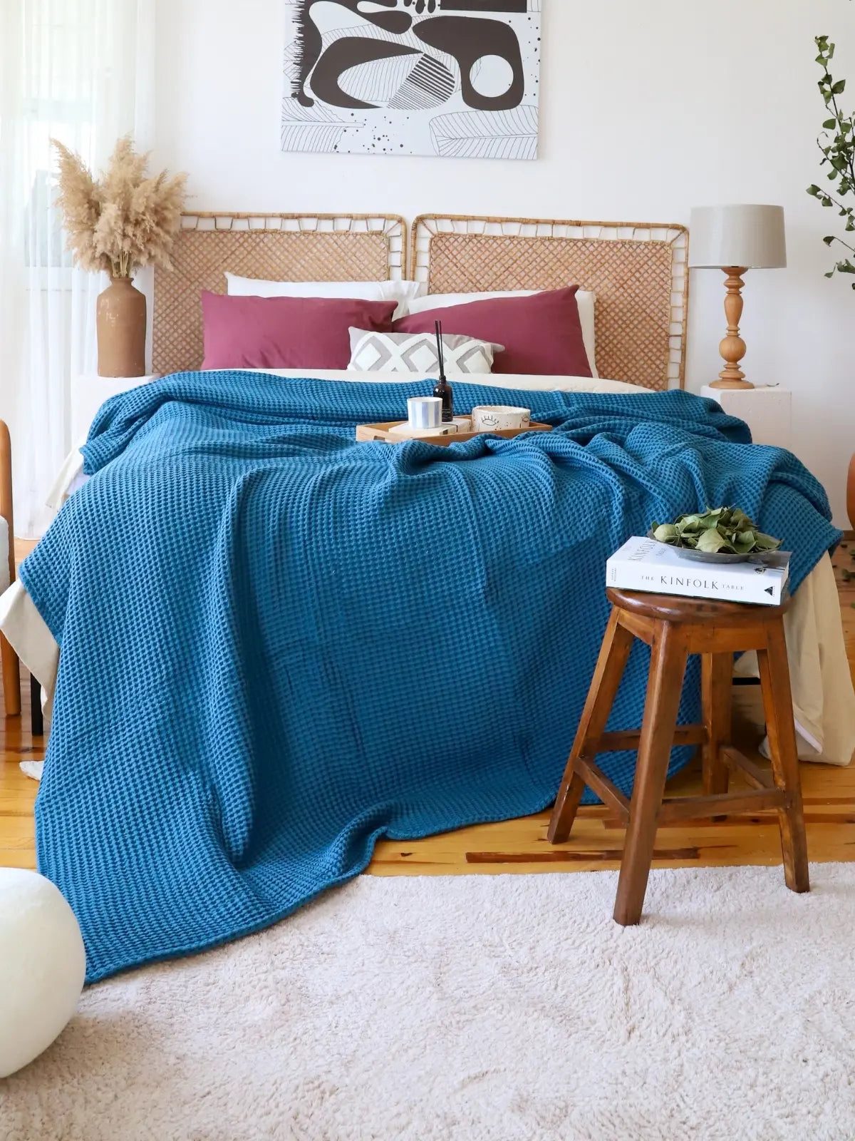 İndigo waffle pike yatak örtüsü dalgalı döküm görünümü