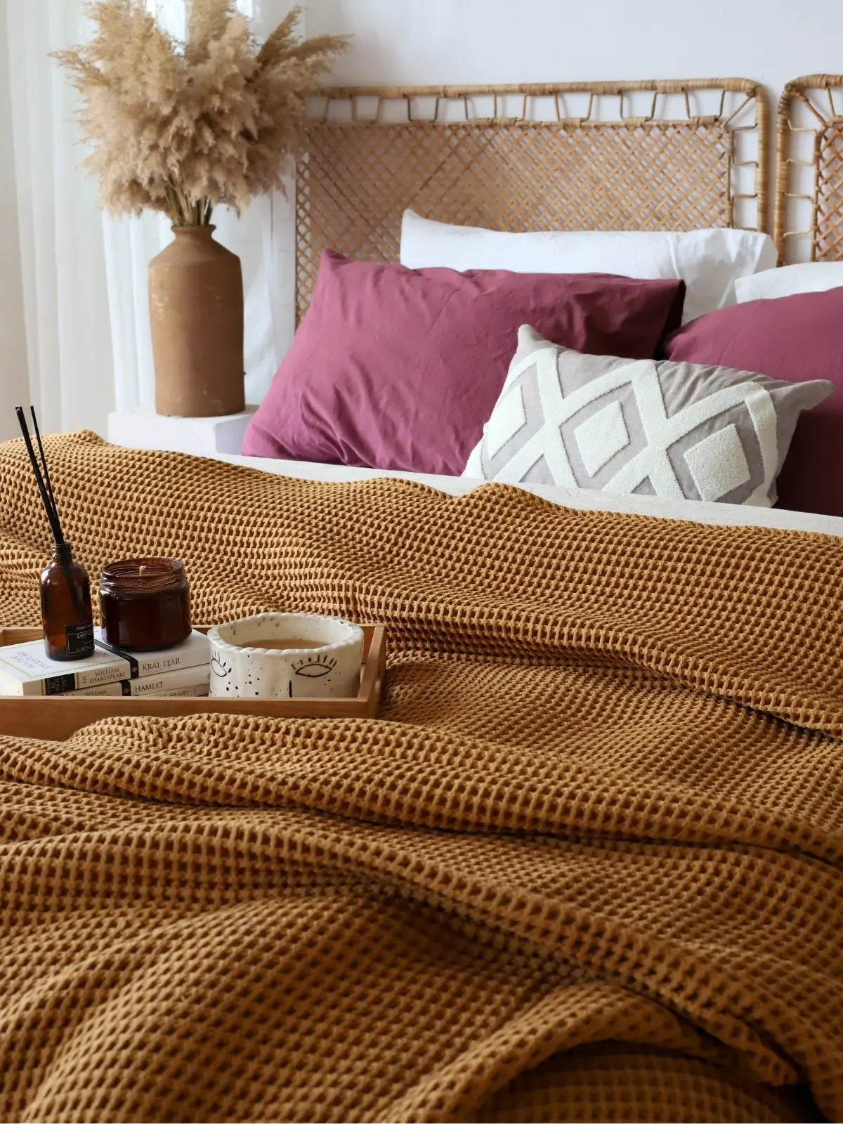 Karamel waffle pike yatak örtüsü dalgalı döküm görünümü